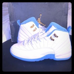 😍Retro Jordan 12 “university”🤭